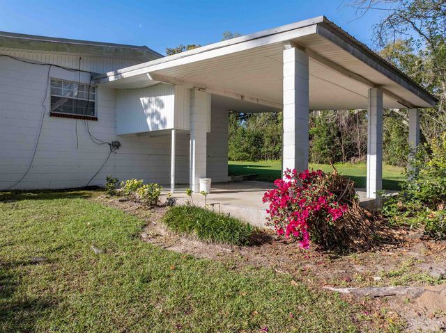 493 NE Shelby Extension, Madison, FL 32340