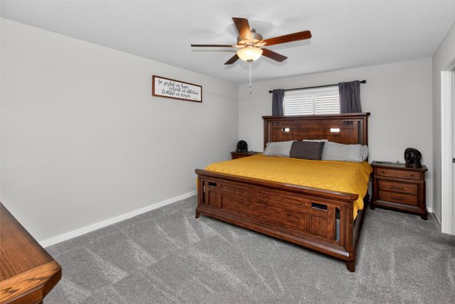 213 NE Adams Avenue, Elkhart, IA 50073