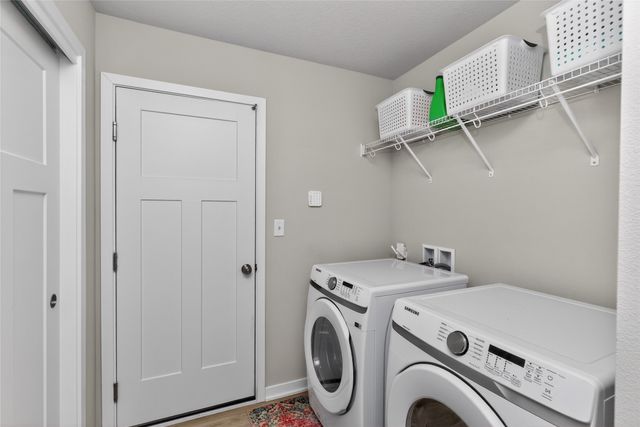 213 NE Adams Avenue, Elkhart, IA 50073