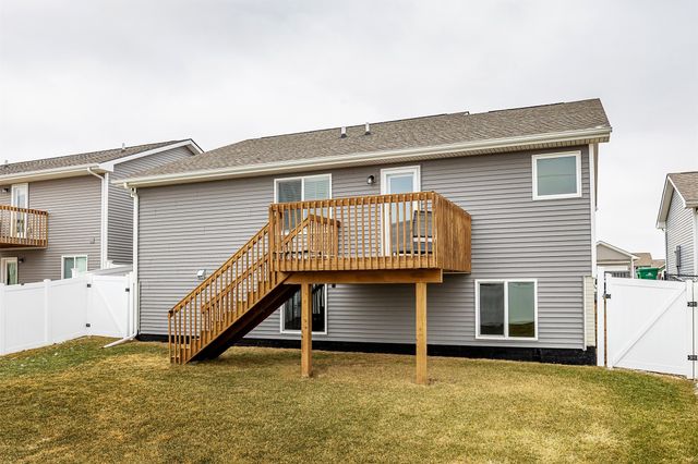 213 NE Adams Avenue, Elkhart, IA 50073