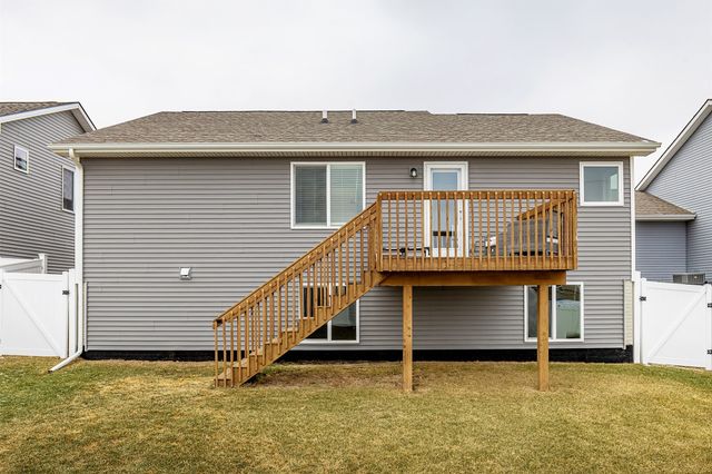 213 NE Adams Avenue, Elkhart, IA 50073