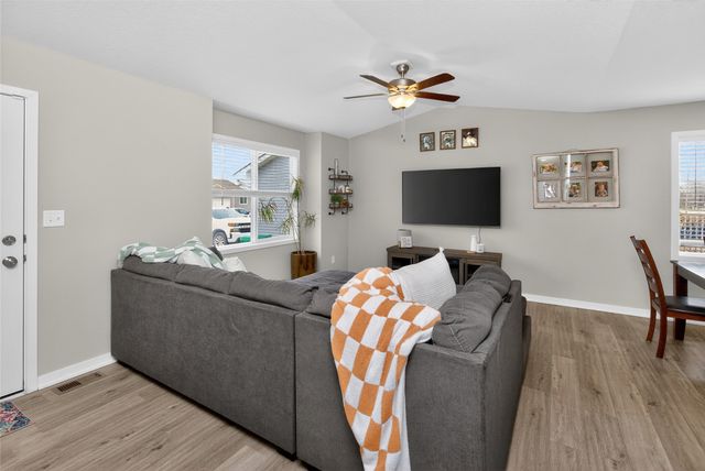 213 NE Adams Avenue, Elkhart, IA 50073