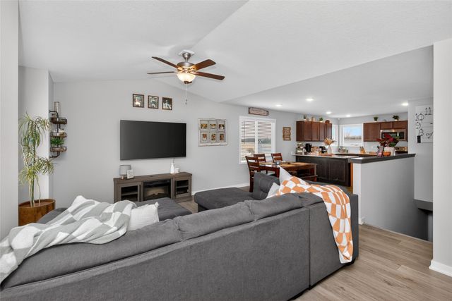 213 NE Adams Avenue, Elkhart, IA 50073