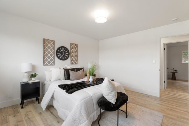 4072 Oak Hill Rd, Oakland, CA 94605