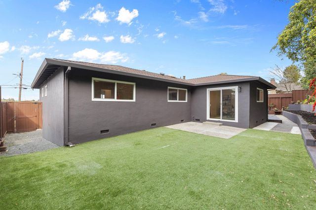 4072 Oak Hill Rd, Oakland, CA 94605