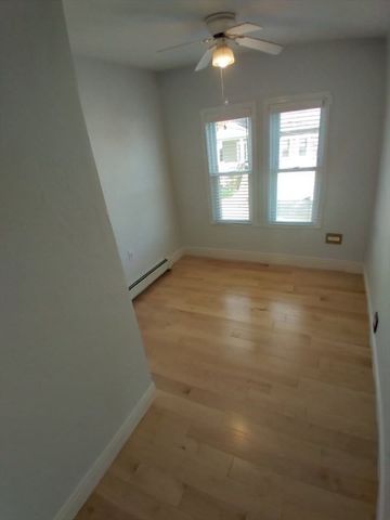 14 Russell St, Everett, MA 02149