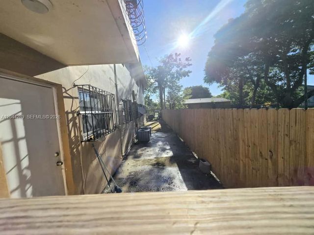 2835 NW 22nd Avenue, Miami, FL 33142