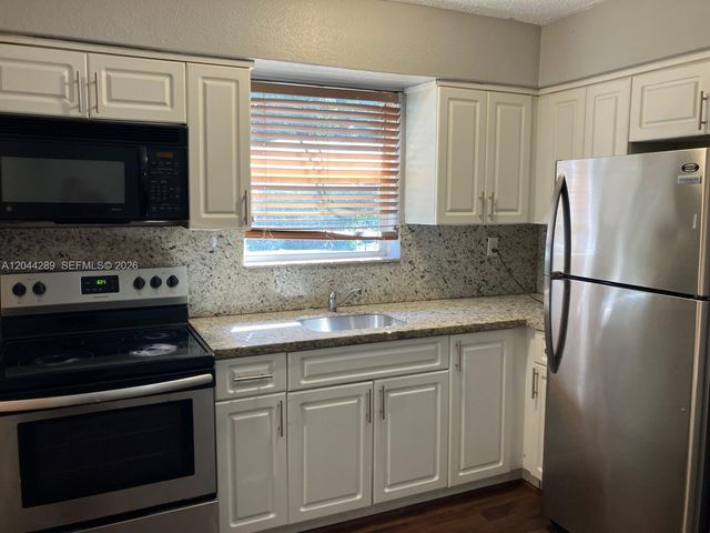 2835 NW 22nd Avenue, Miami, FL 33142