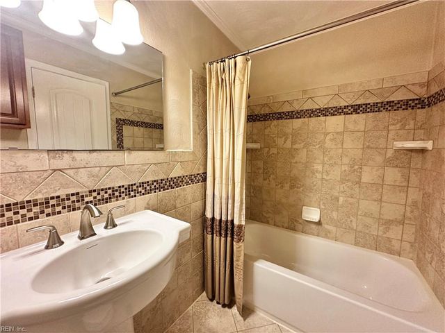 104 Windsor RD, Portsmouth, VA 23701