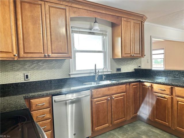 104 Windsor RD, Portsmouth, VA 23701