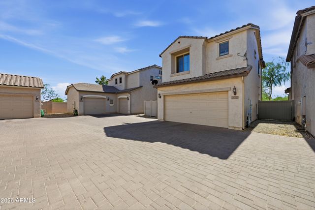 8429 W VERNON Avenue, Phoenix, AZ 85037