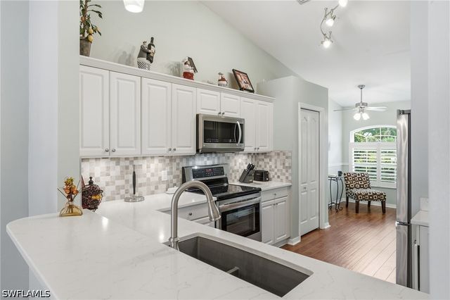 6513 Castlelawn PL, Naples, FL 34113