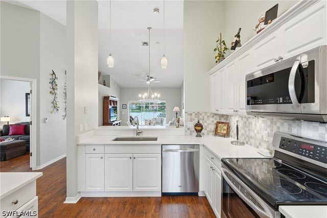 6513 Castlelawn PL, Naples, FL 34113