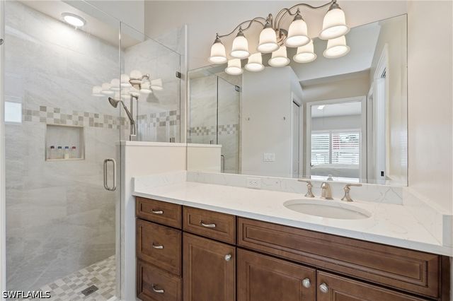 6513 Castlelawn PL, Naples, FL 34113