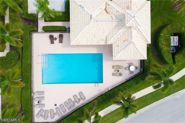 6513 Castlelawn PL, Naples, FL 34113
