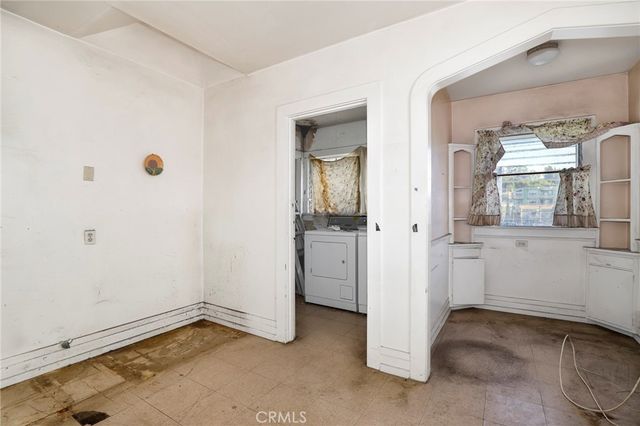 2621 Silver Ridge, Los Angeles, CA 90039