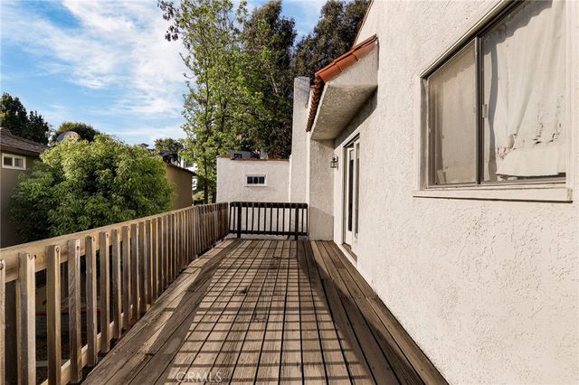 2621 Silver Ridge, Los Angeles, CA 90039