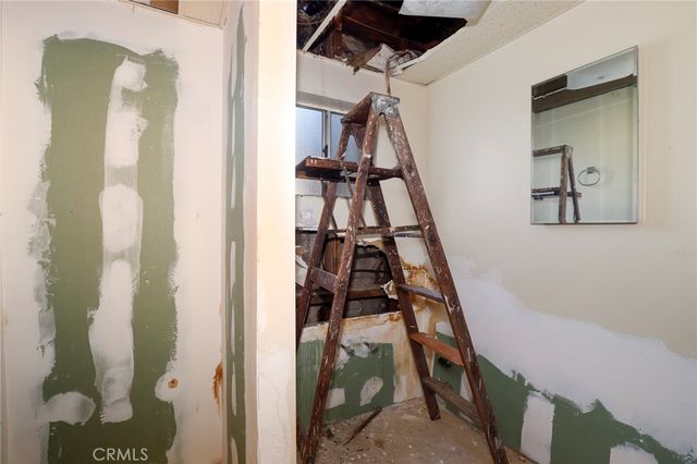 2621 Silver Ridge, Los Angeles, CA 90039