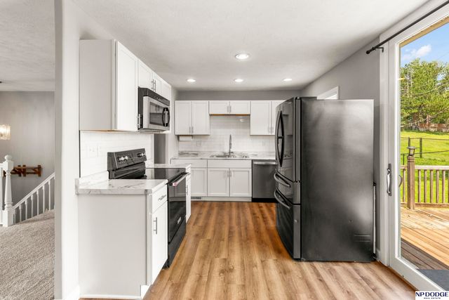 7215 S 81st Street, La Vista, NE 68128