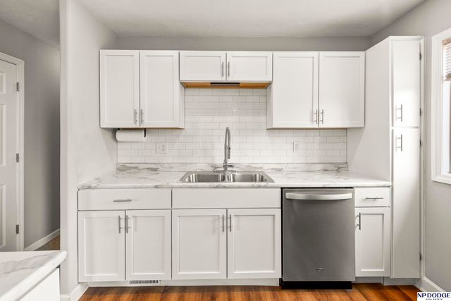 7215 S 81st Street, La Vista, NE 68128