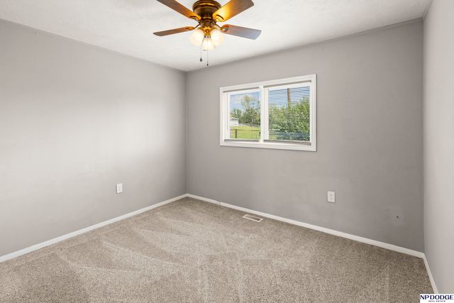 7215 S 81st Street, La Vista, NE 68128