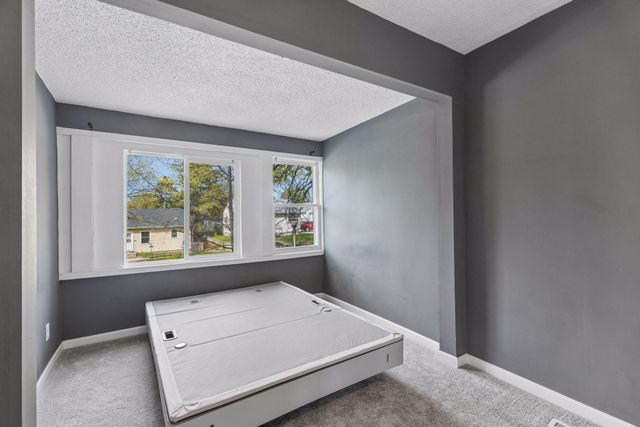1726 4th Street E, Saint Paul, MN 55106