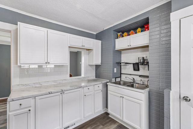 1726 4th Street E, Saint Paul, MN 55106