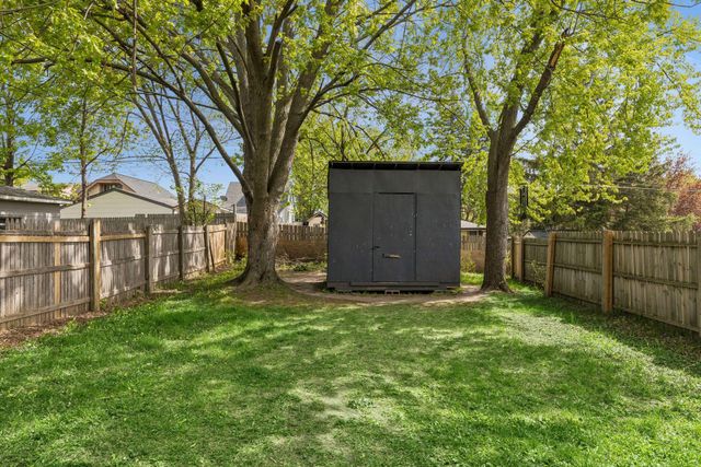1726 4th Street E, Saint Paul, MN 55106