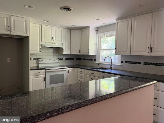 319 MEETINGHOUSE LN, Media, PA 19063