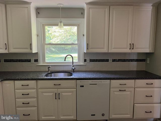 319 MEETINGHOUSE LN, Media, PA 19063