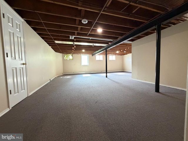 319 MEETINGHOUSE LN, Media, PA 19063