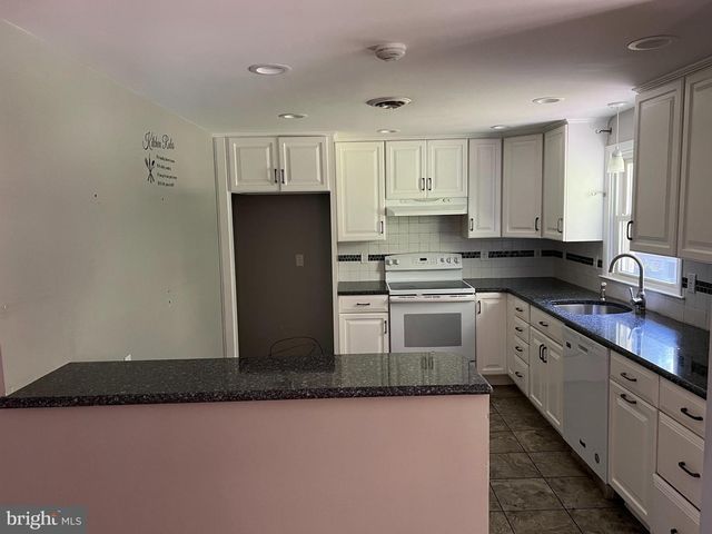 319 MEETINGHOUSE LN, Media, PA 19063