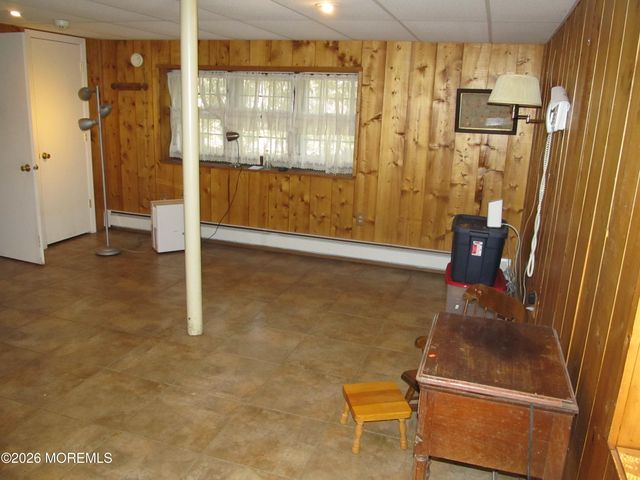10 Hendrickson Drive, Cream Ridge, NJ 08514