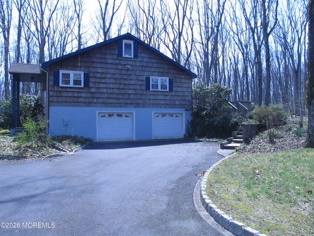 10 Hendrickson Drive, Cream Ridge, NJ 08514