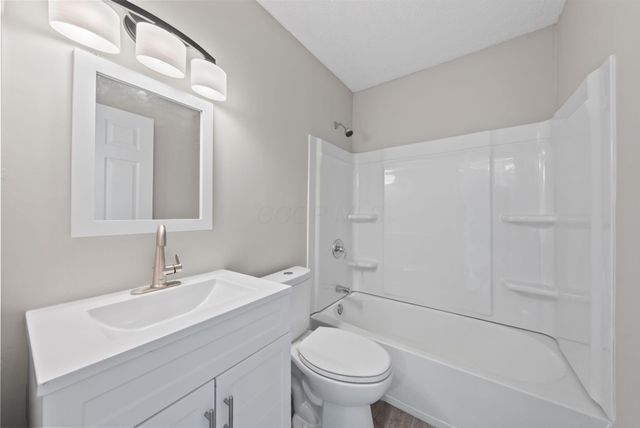 1576 Koebel Road, Columbus, OH 43207