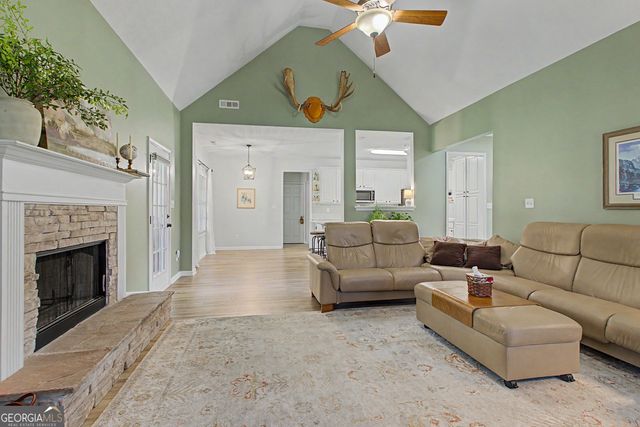 118 Willow Bend Cir, Senoia, GA 30276