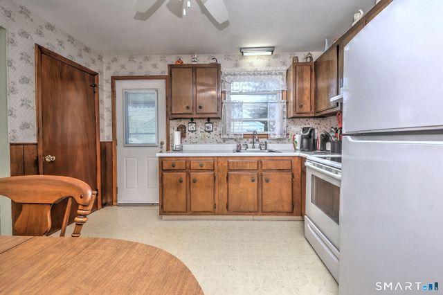 212 Swain Avenue, Meriden, CT 06450