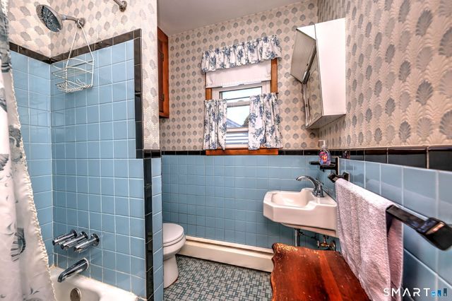 212 Swain Avenue, Meriden, CT 06450