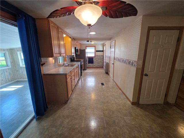 1 Hopkins Court, Coventry, RI 02816