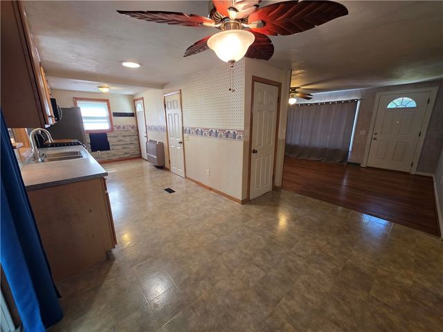 1 Hopkins Court, Coventry, RI 02816
