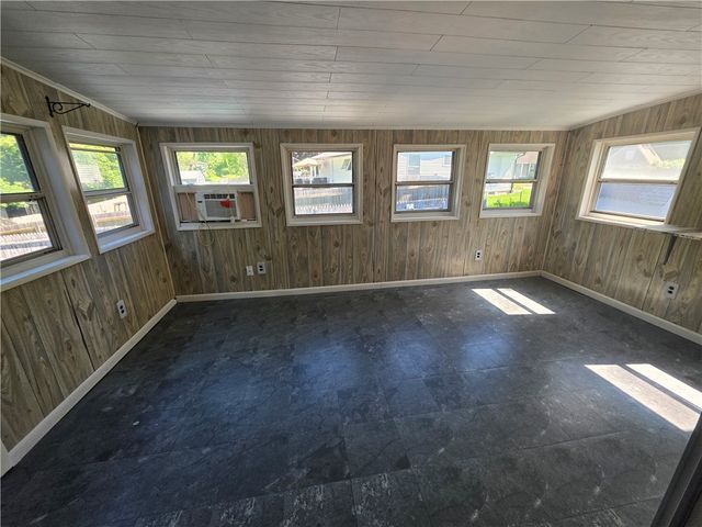 1 Hopkins Court, Coventry, RI 02816