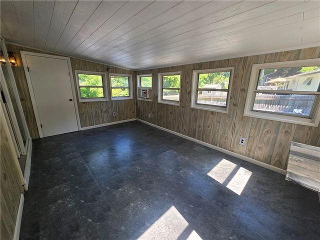 1 Hopkins Court, Coventry, RI 02816