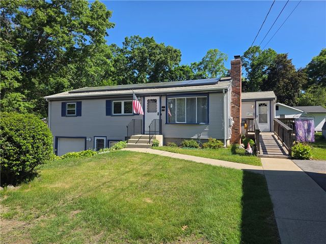 1 Hopkins Court, Coventry, RI 02816
