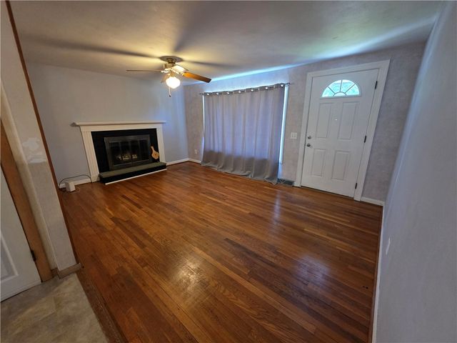 1 Hopkins Court, Coventry, RI 02816