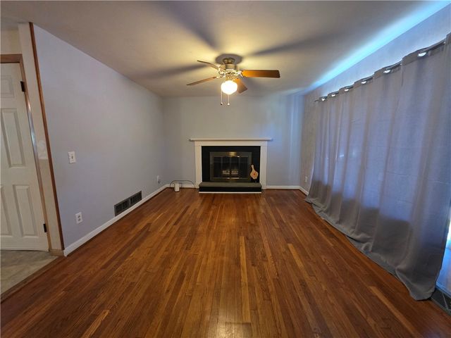 1 Hopkins Court, Coventry, RI 02816