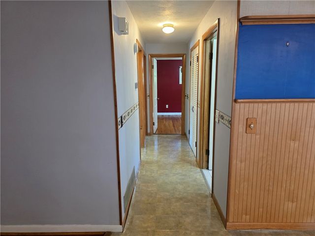 1 Hopkins Court, Coventry, RI 02816