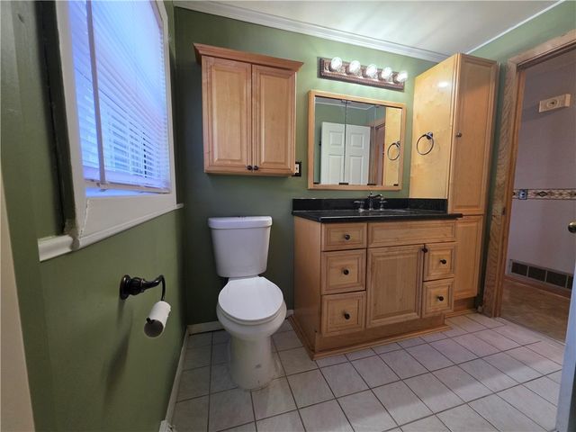 1 Hopkins Court, Coventry, RI 02816