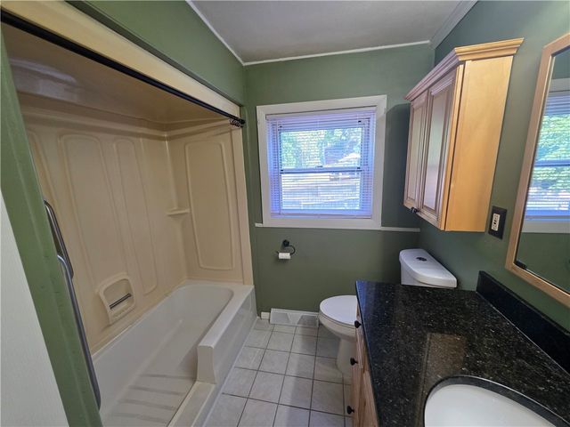 1 Hopkins Court, Coventry, RI 02816