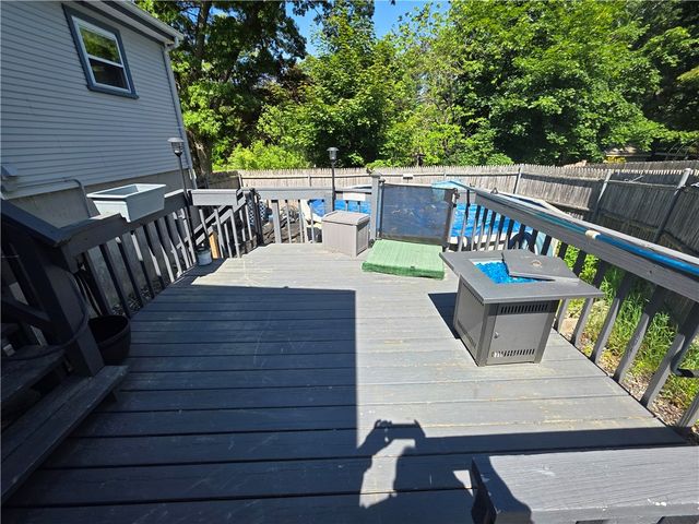 1 Hopkins Court, Coventry, RI 02816