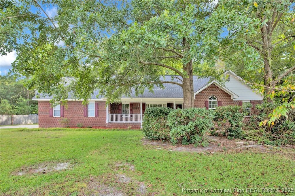 189 Brooke Run Drive, Lumber Bridge, NC 28357